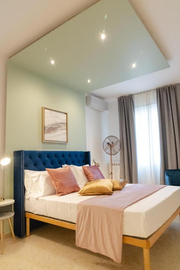 Stazione Centrale Bari Suppa G & C Italia Hotel ภายนอก รูปภาพ