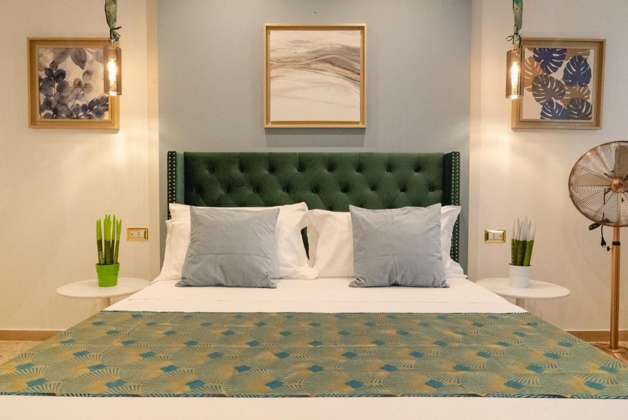 Stazione Centrale Bari Suppa G & C Italia Hotel ภายนอก รูปภาพ