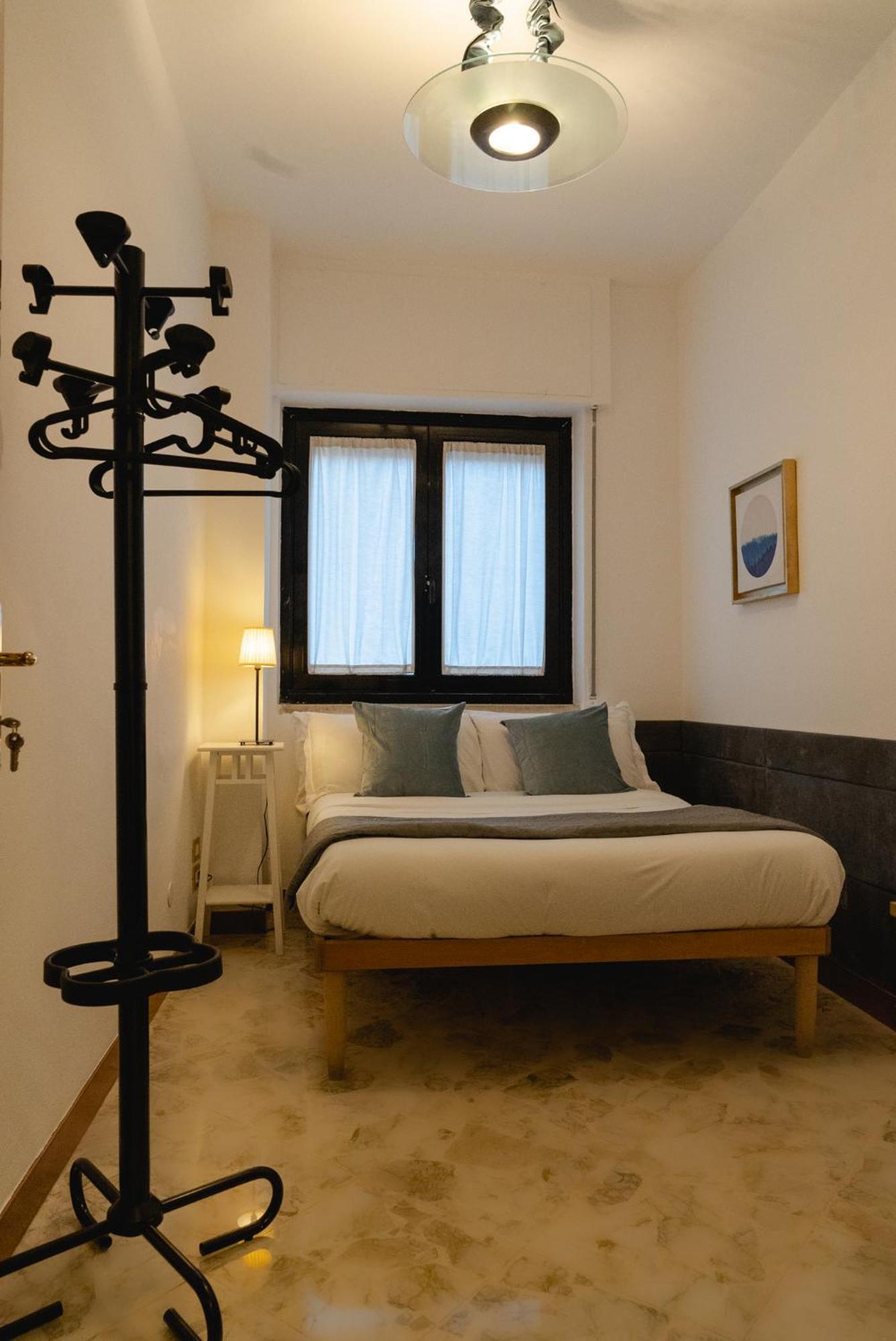 Stazione Centrale Bari Suppa G & C Italia Hotel ภายนอก รูปภาพ